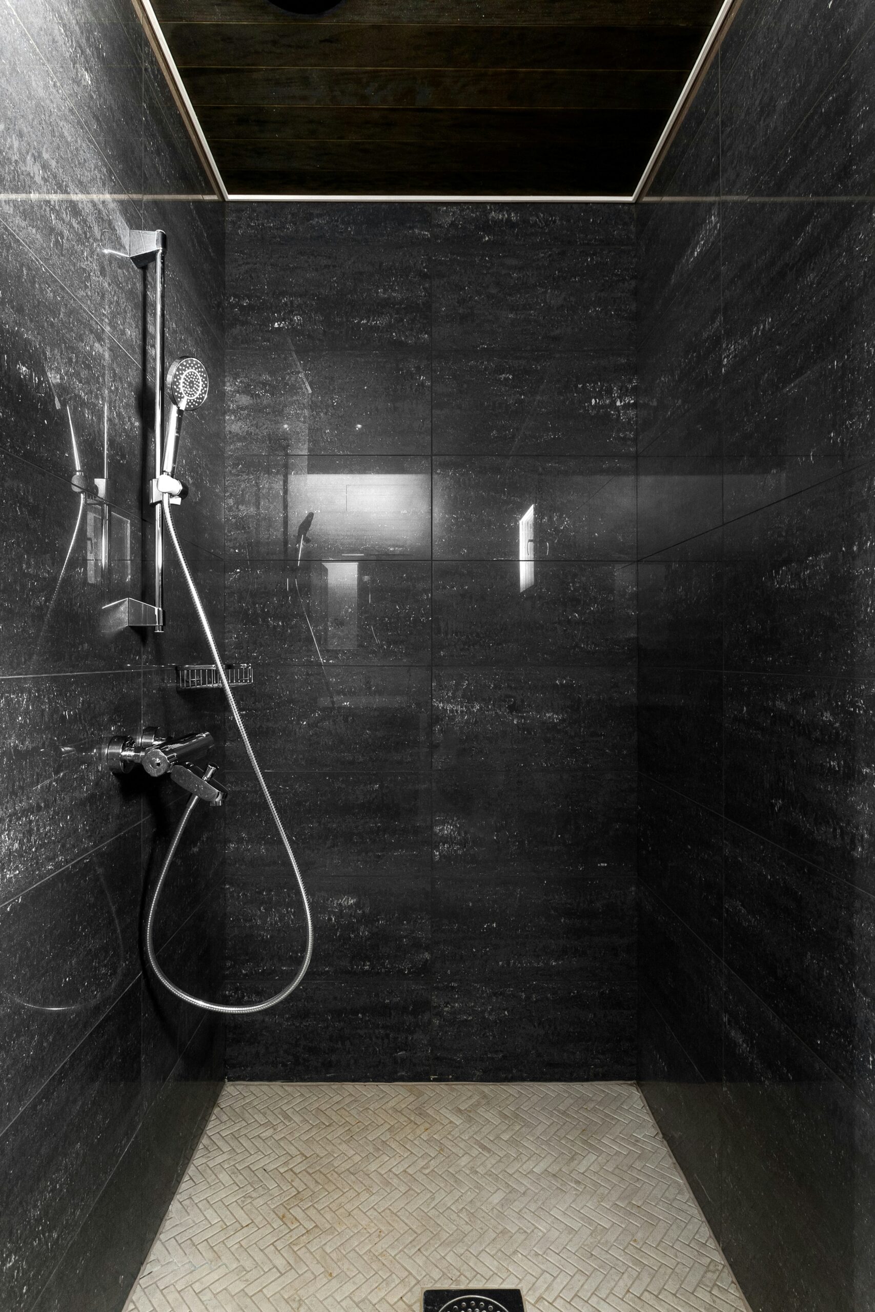 Tub-to-Shower Conversions in Corpus Christi – Modern, Safe, Fast 3 alex tyson TH8iZfhyzfE unsplash 2 1 scaled