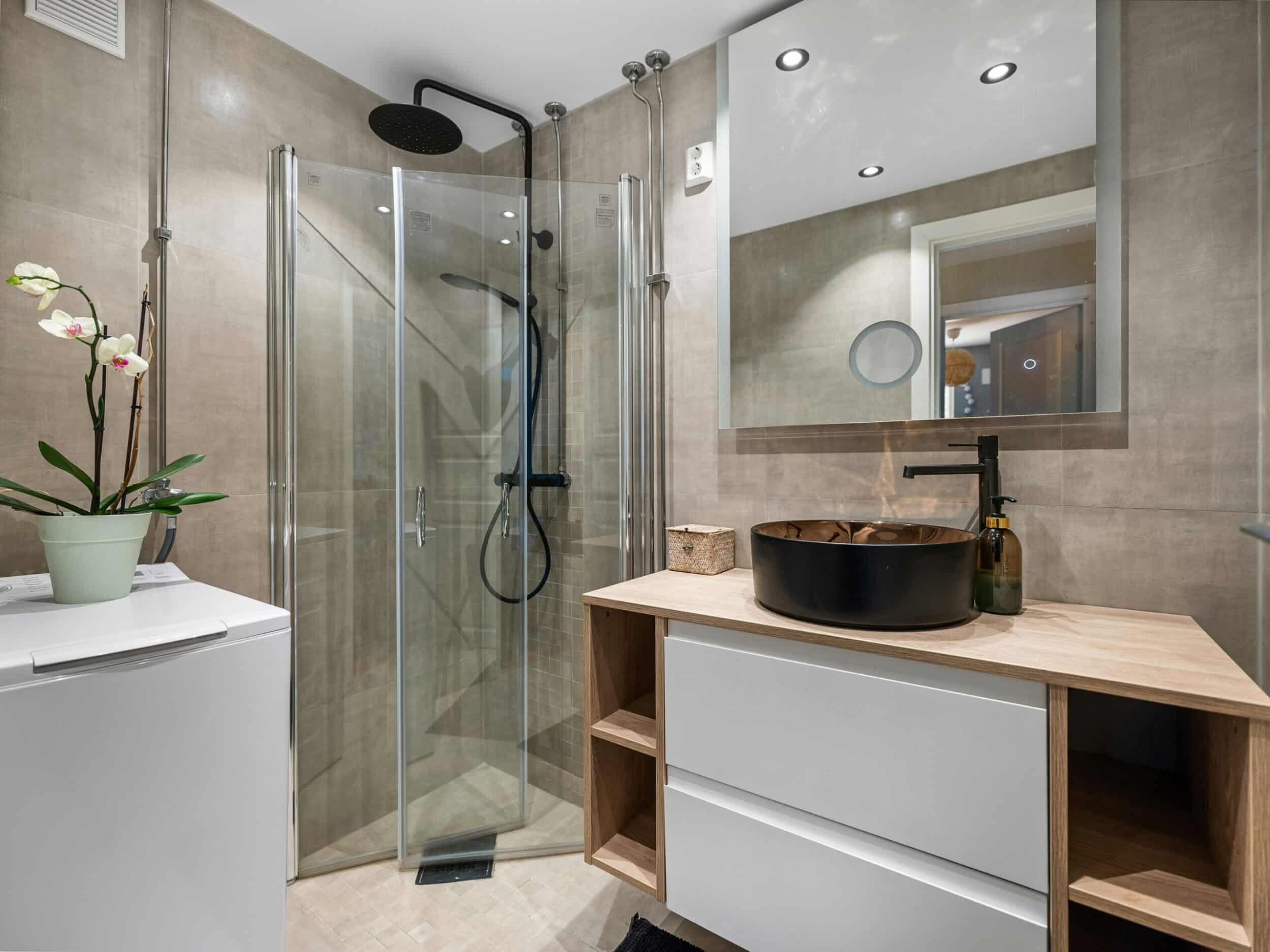 Tub-to-Shower Conversions in Corpus Christi – Modern, Safe, Fast 5 alex tyson Vp3fYRemrfY unsplash 2 scaled