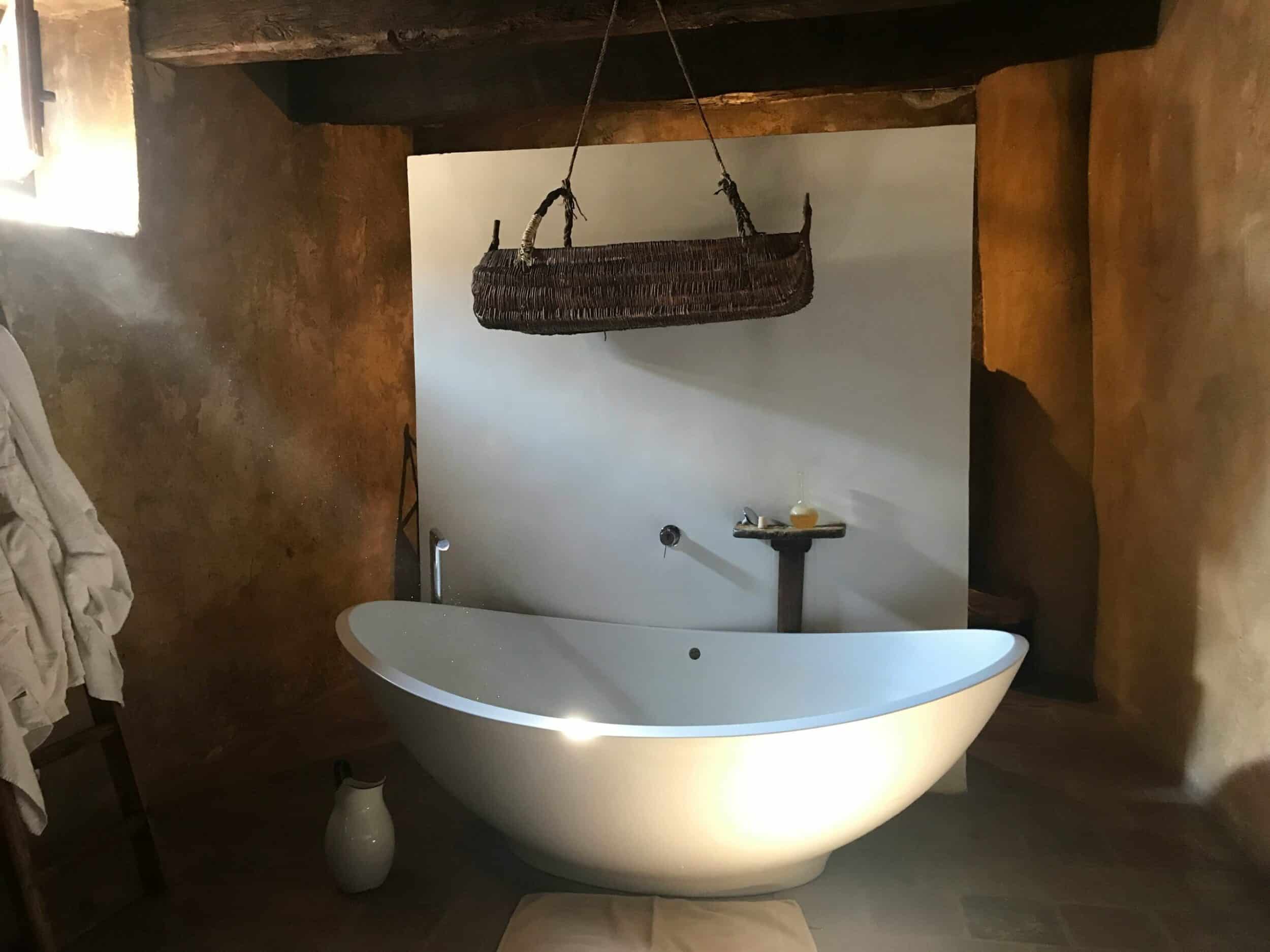 Tub Remodels in Corpus Christi, TX – Safe, Luxurious, and Fast 3 a bathtub in a bathroom